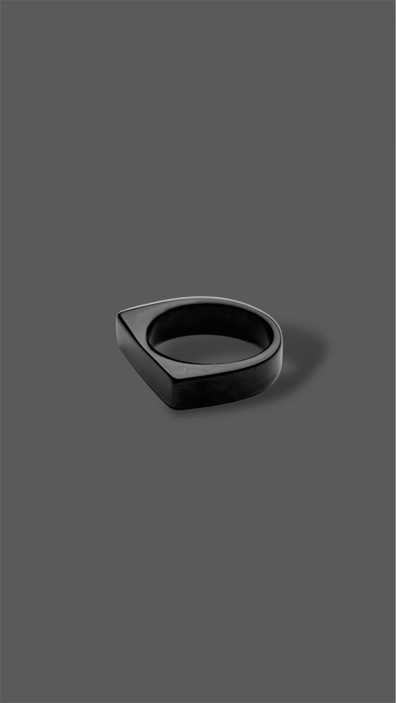 Black signet Minimal Ring - Image 3