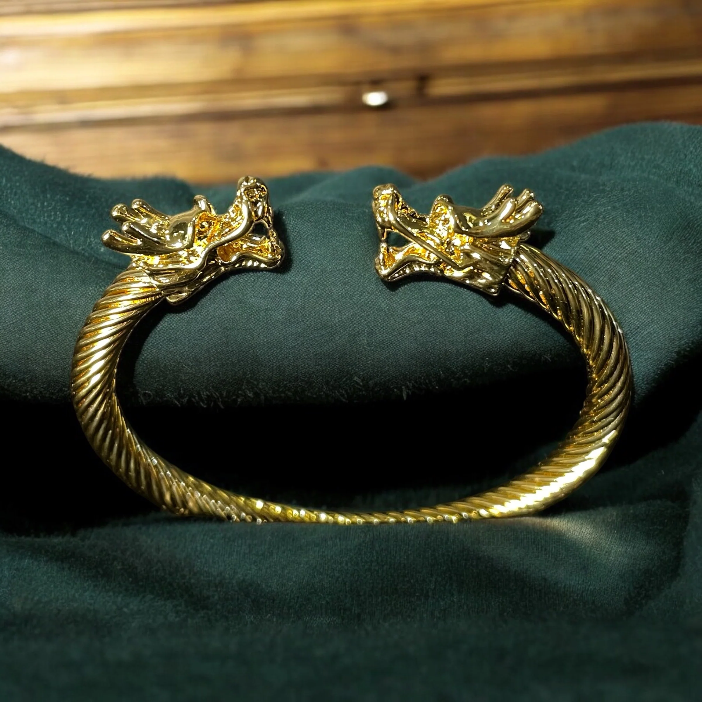 Majestic dragons cuff - Image 11