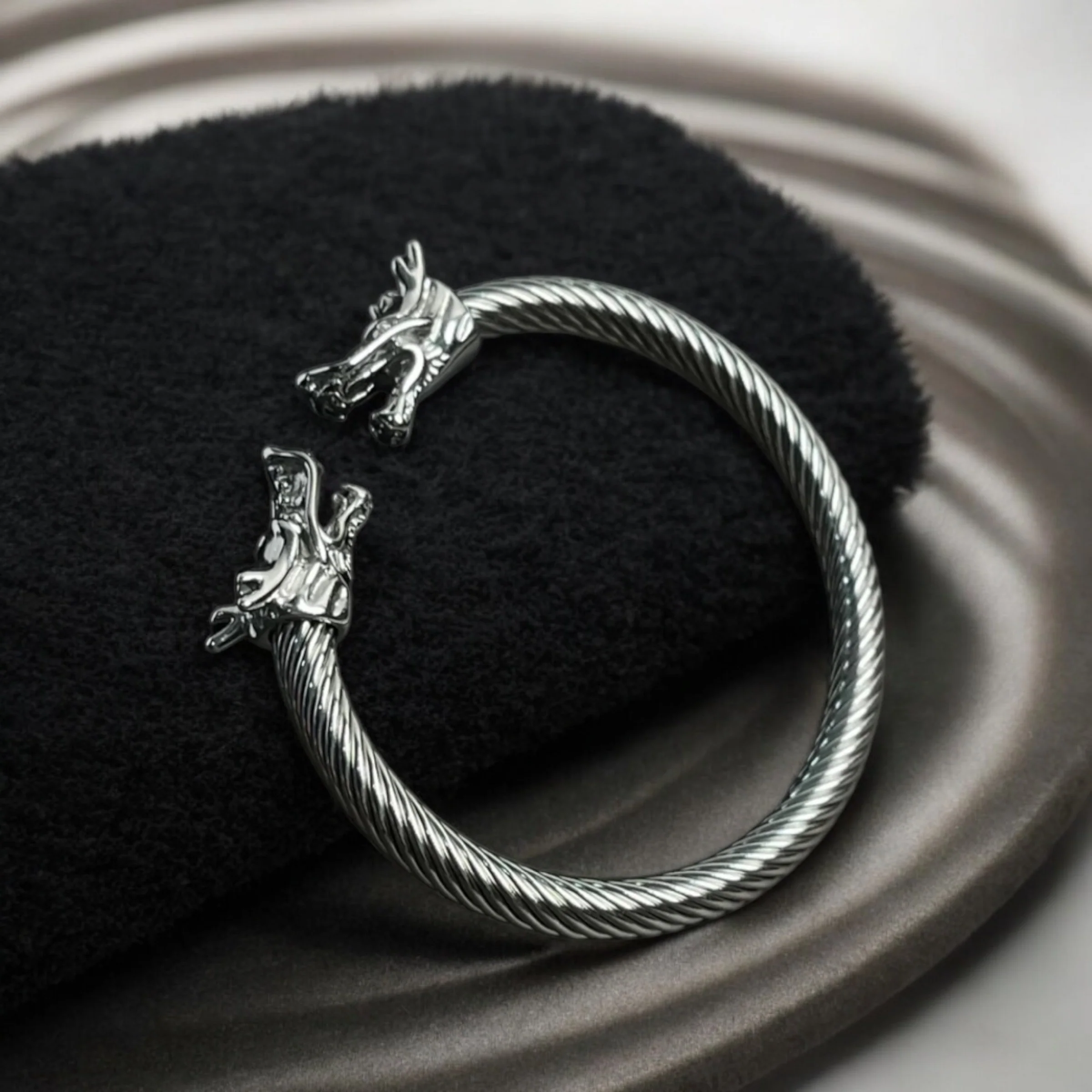 Majestic dragons cuff - Image 4