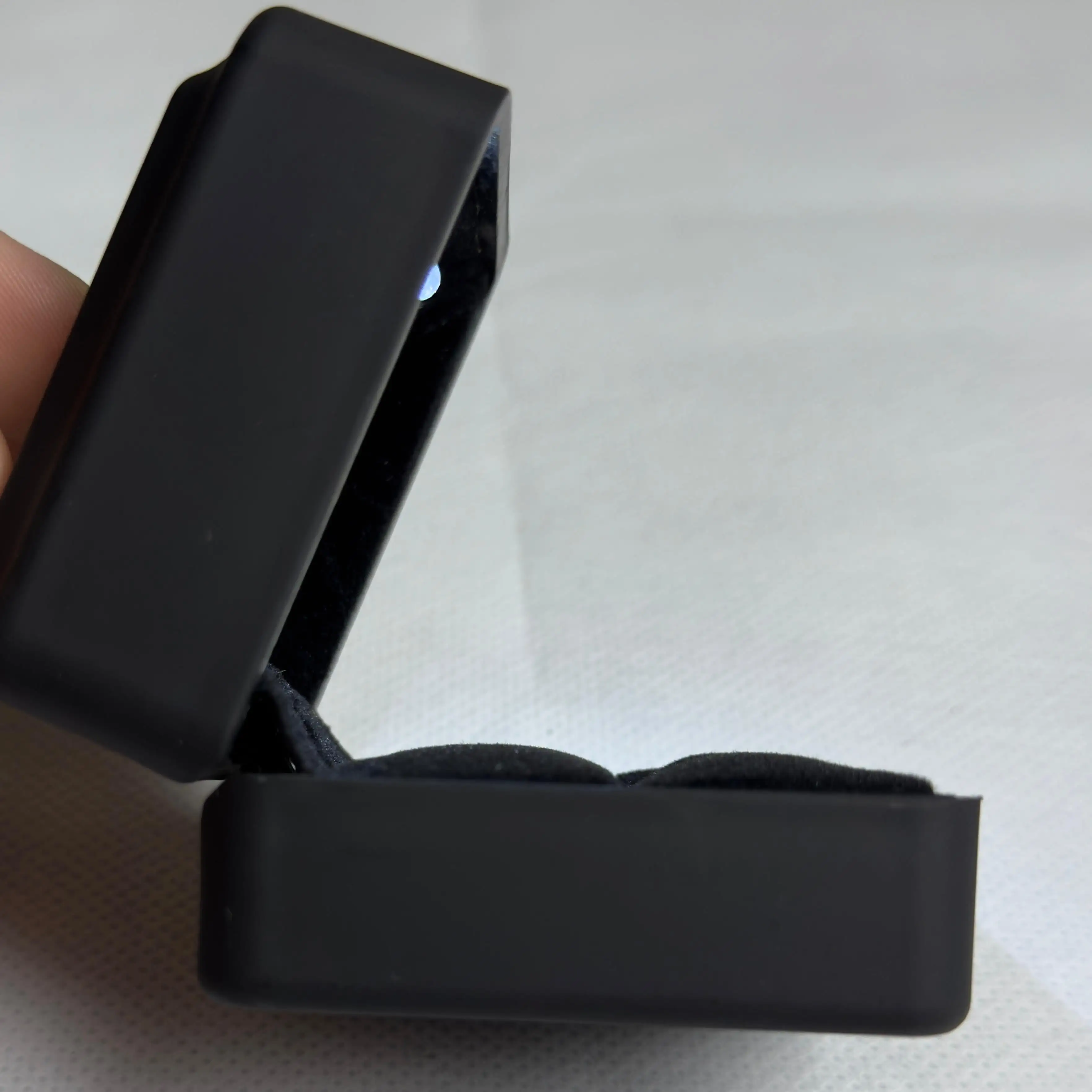 Zefiro’s Special ring box with LED - Image 3