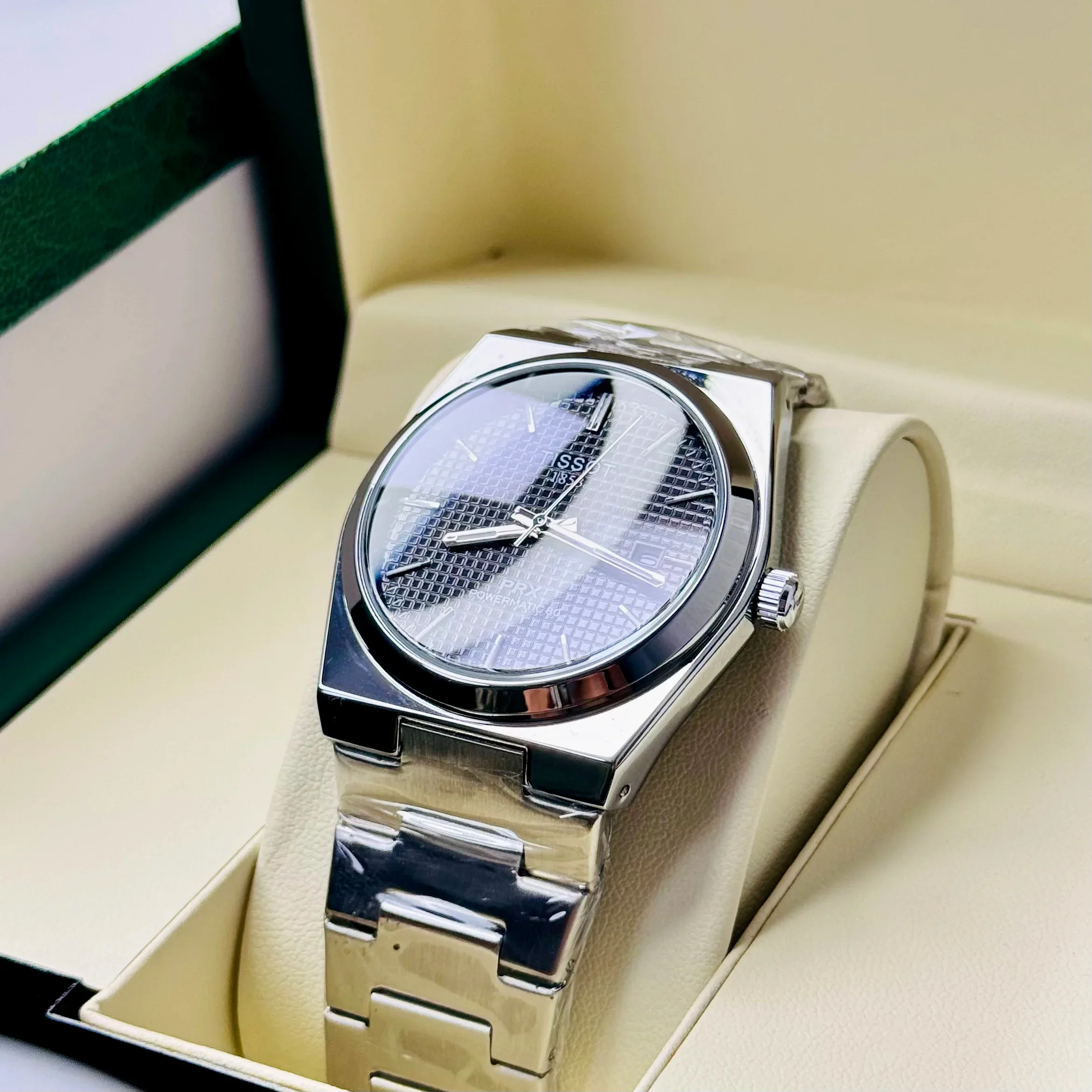 ZEFIRO T-01: The Ultimate Integrated Steel Sport Series - Image 15