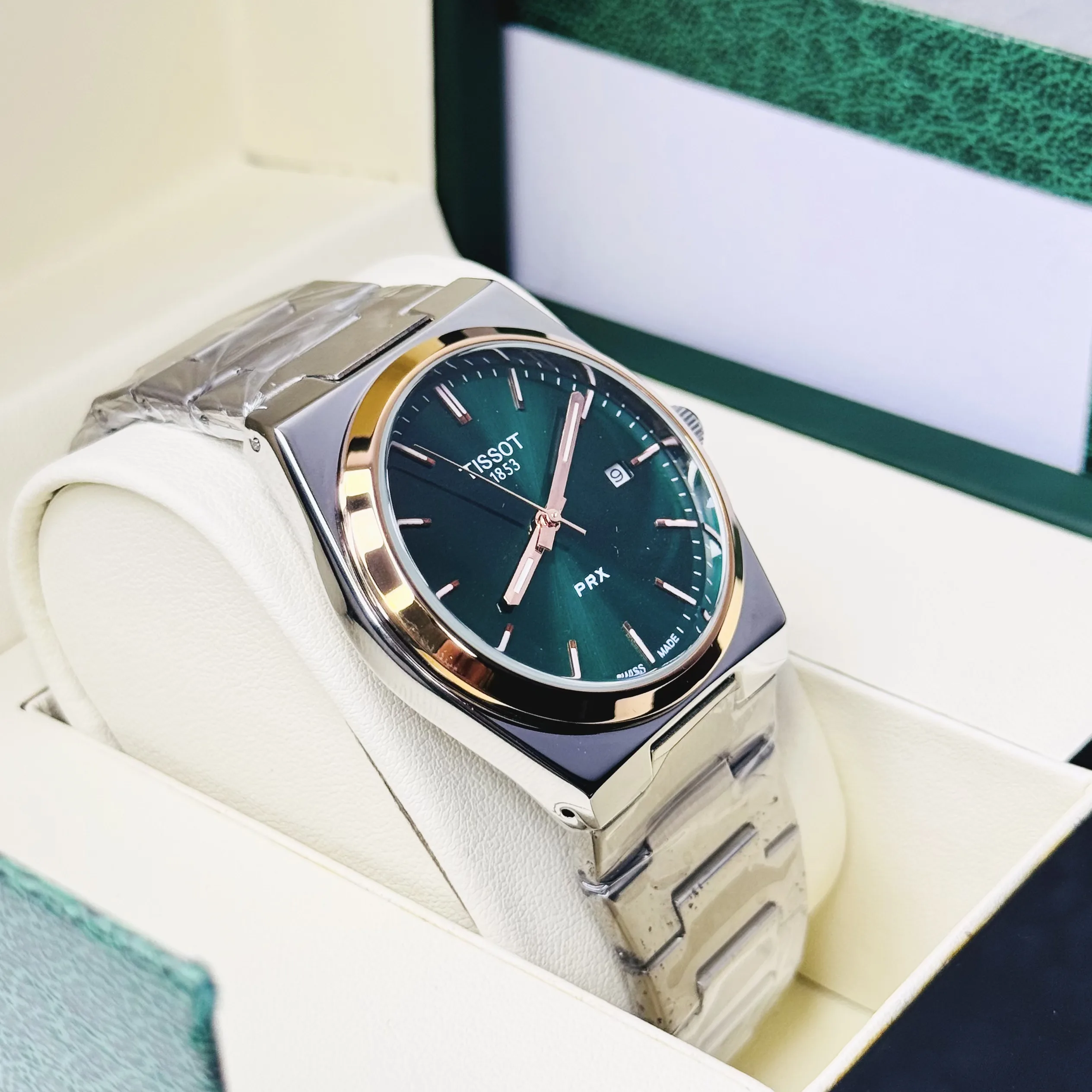 ZEFIRO T-02 GOLD DIAL: The Ultimate Integrated Steel Sport Series - Image 3