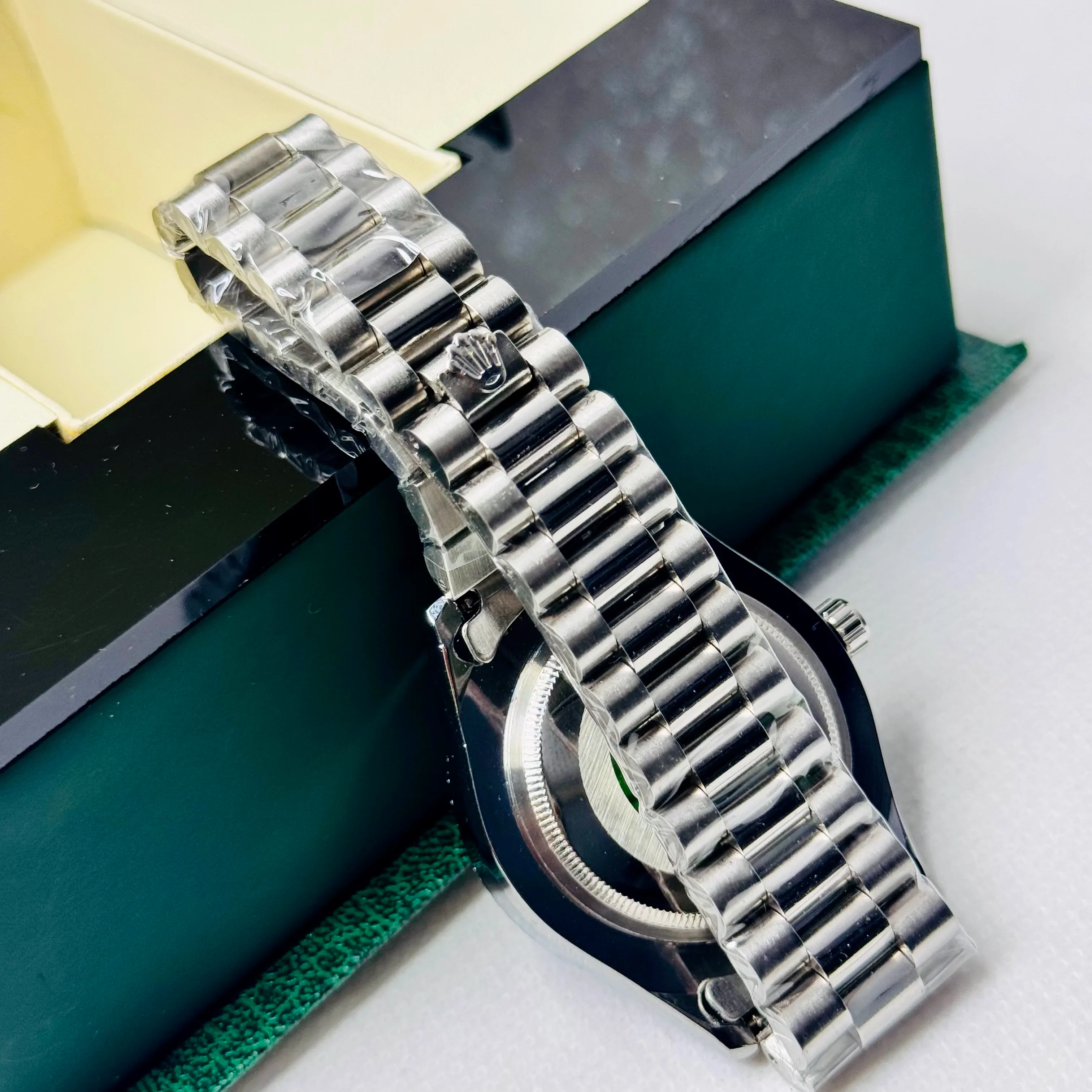 ZEFIRO T-17 RLX DATE-JUST: Premium Integrated Geometric Series - Image 8